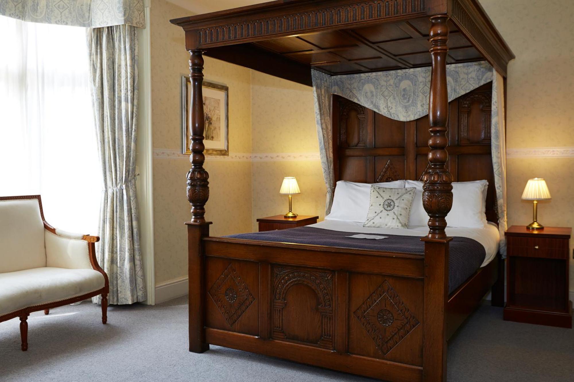 Royal George By Greene King Hotel 3*