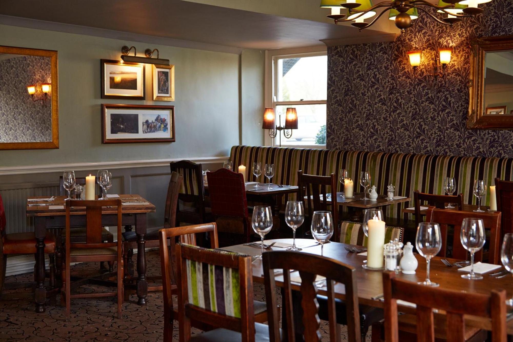 Royal George By Greene King Hotel