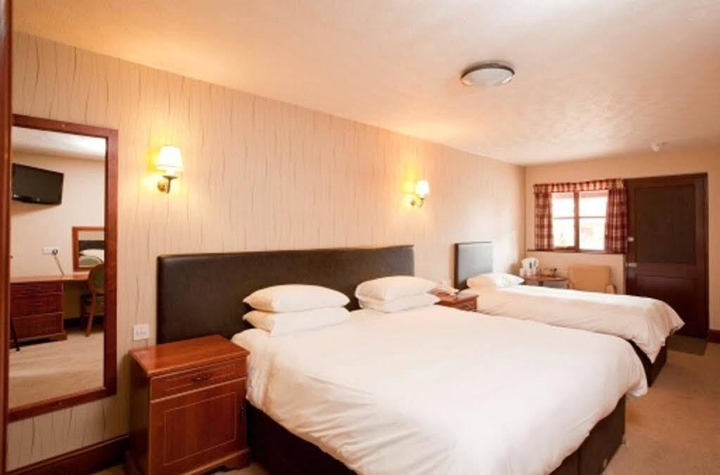 Royal George By Greene King 3* Birdlip